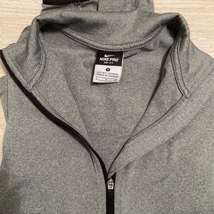 Nike Pro Zip